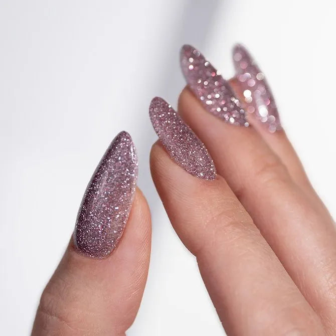 Roze glitter gellak - Pink shots - Voorbeeld van het kleur op nagels