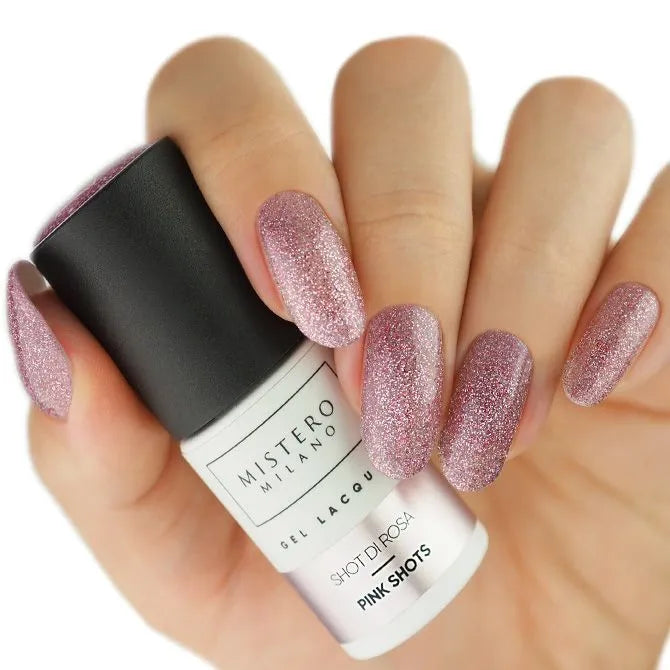 Pink shots - Voorbeeld op nagels