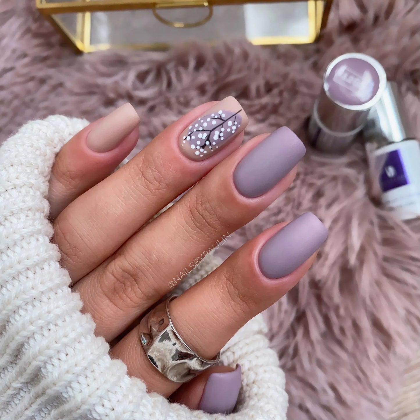 EVENING WITH BLANKET