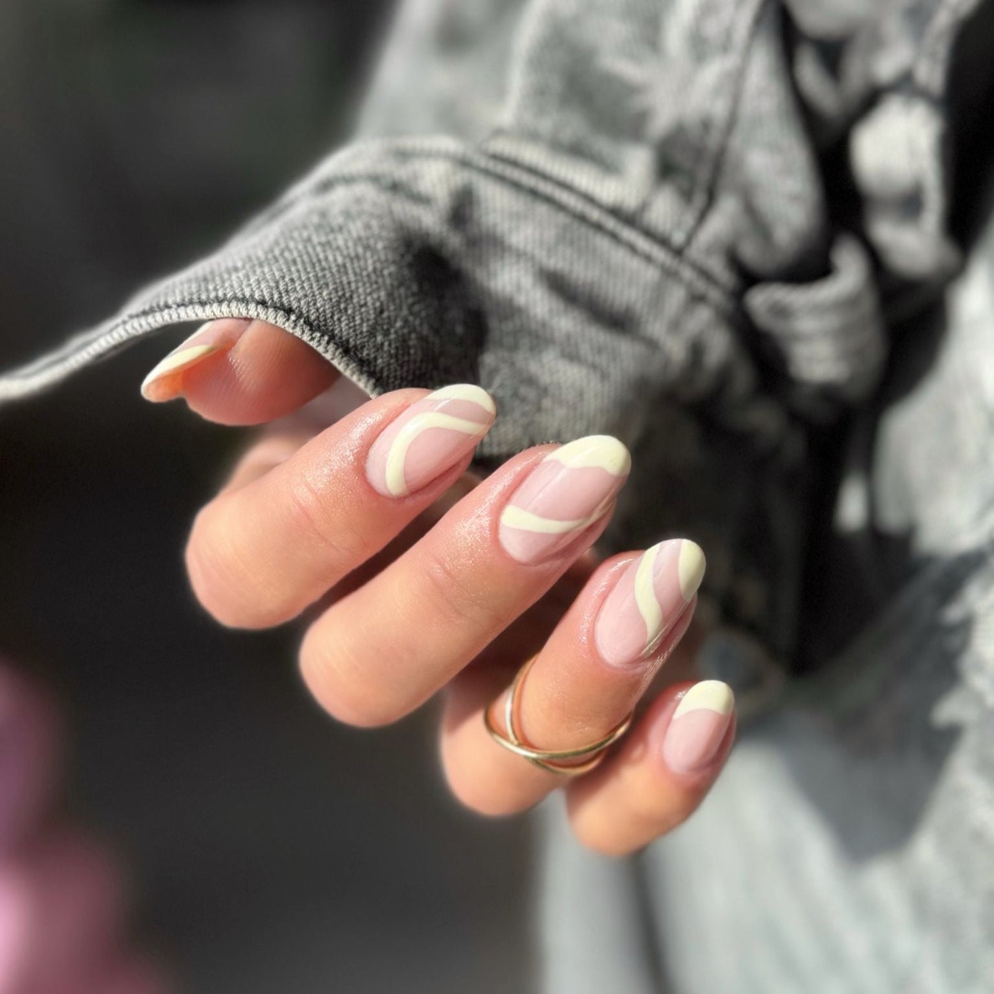 Soft Lemon Waves