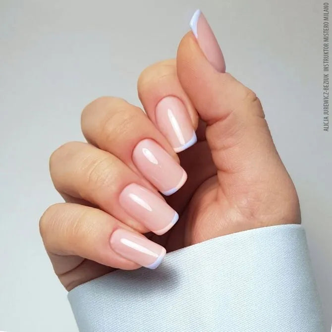 Voorbeeld van nagels uitgevoerd met de baby pink UV gel