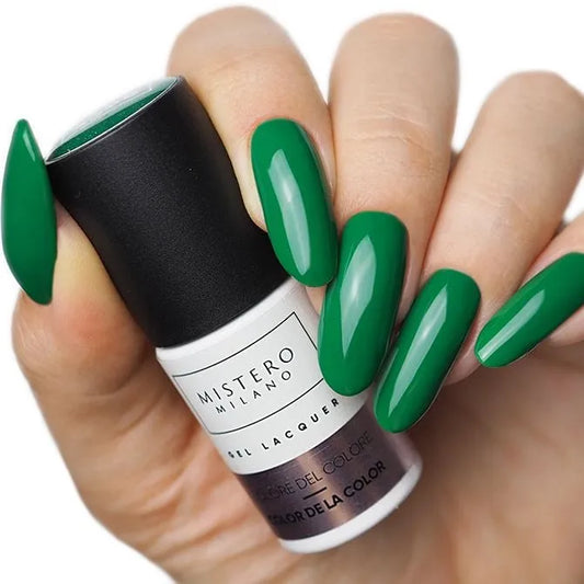 Color de la color - Flesgroene gellak - Voorbeeld van het kleurtje op nagels
