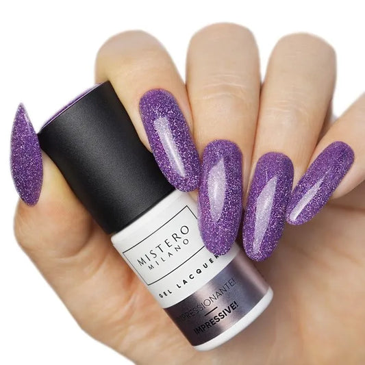 Paarse glitter gellak - Impressive - Voorbeeld op nagels