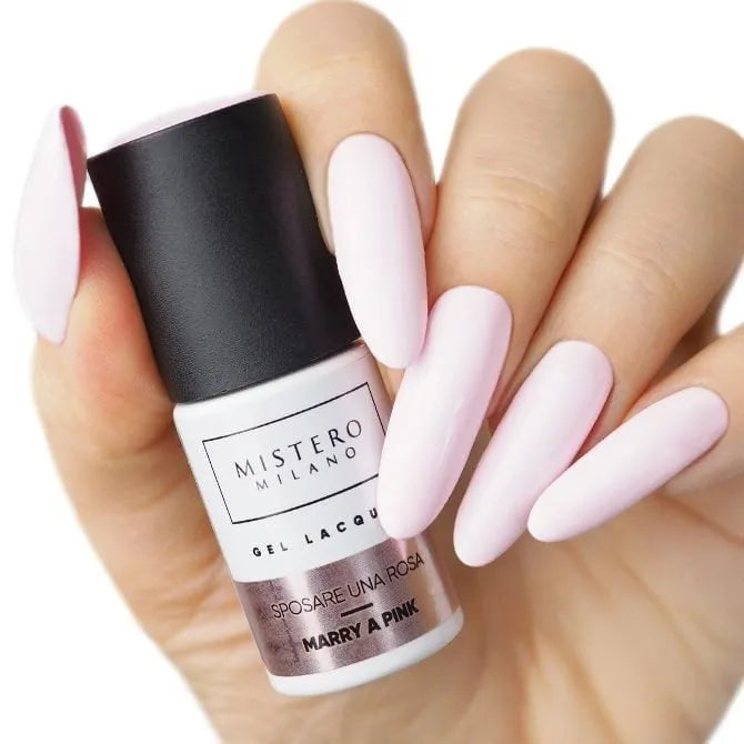 Licht roze gellak op nagels - Marry a pink - Mistero Mialno