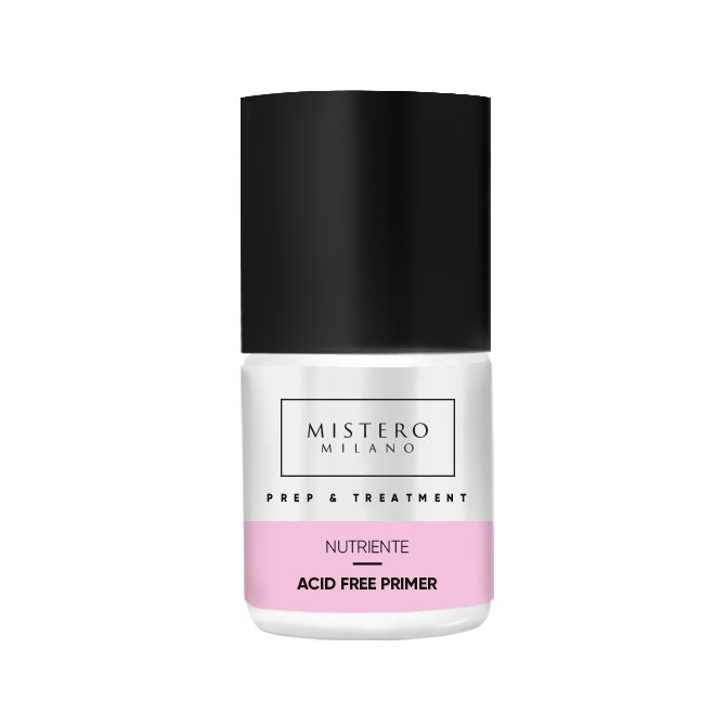 Primer voor nagels. De nagelprimer bevat vitaminen.