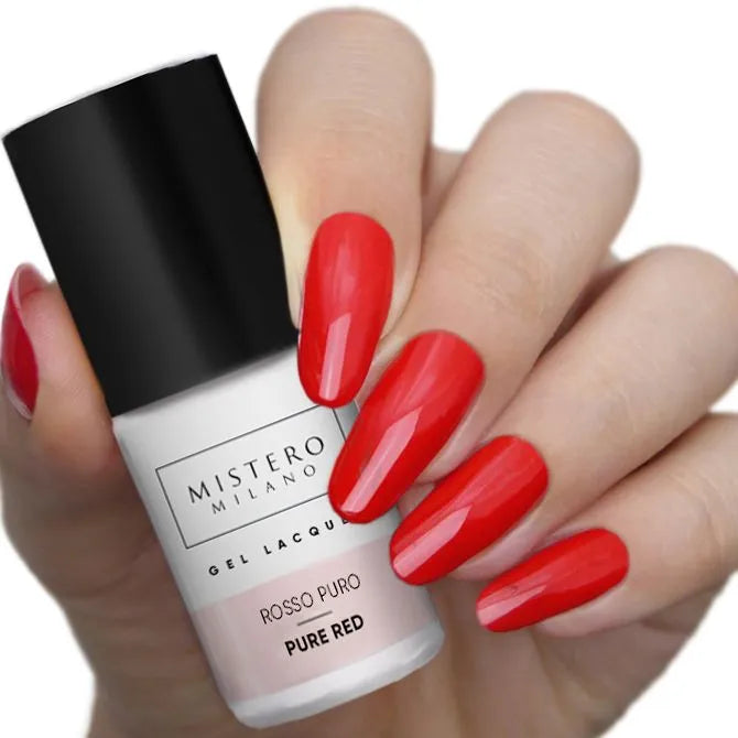 pure red - gelpolish van mistero milano - Voorbeeld op nagels