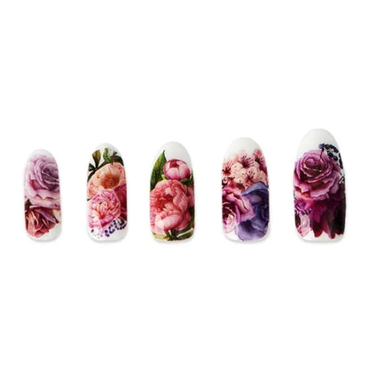 Water decal - violet peony - voorbeeld op nagels
