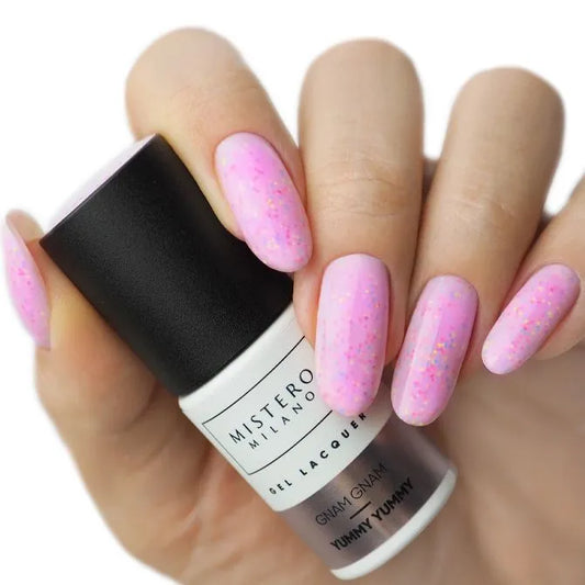 Felroze gellak - Yummy Yummy - Voorbeeld op nagels