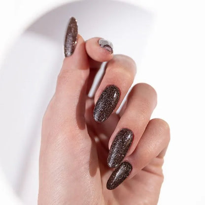 Bruine glitter gellak op nagels - Party Hard