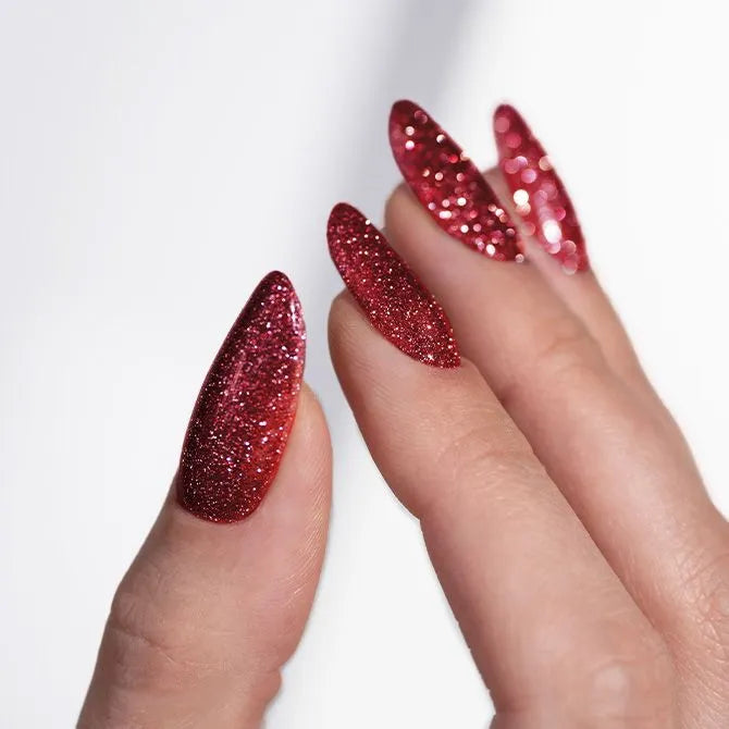 Rode glitter gellak op nagels - Red Flag