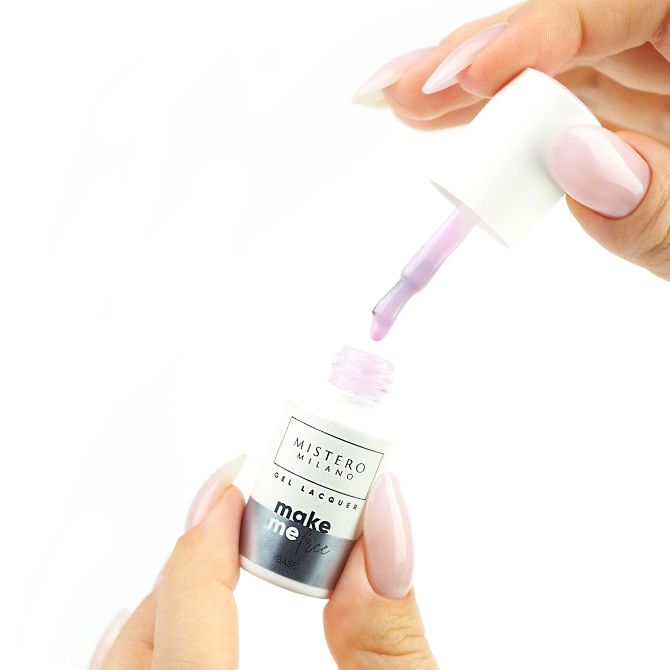 Undress me base coat violet - Hema vrije base coat - Voorbeeld van de lak