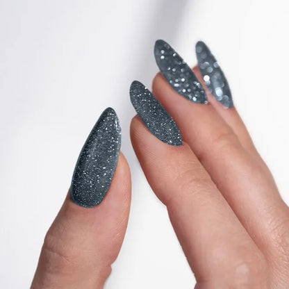 Blauwe glitter gellak - You slay girl! - Voorbeeld van het kleur op nagels